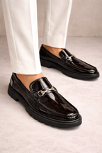 0032 Comfort Meets Fashion: The Latest Shoe Trends Revealed
