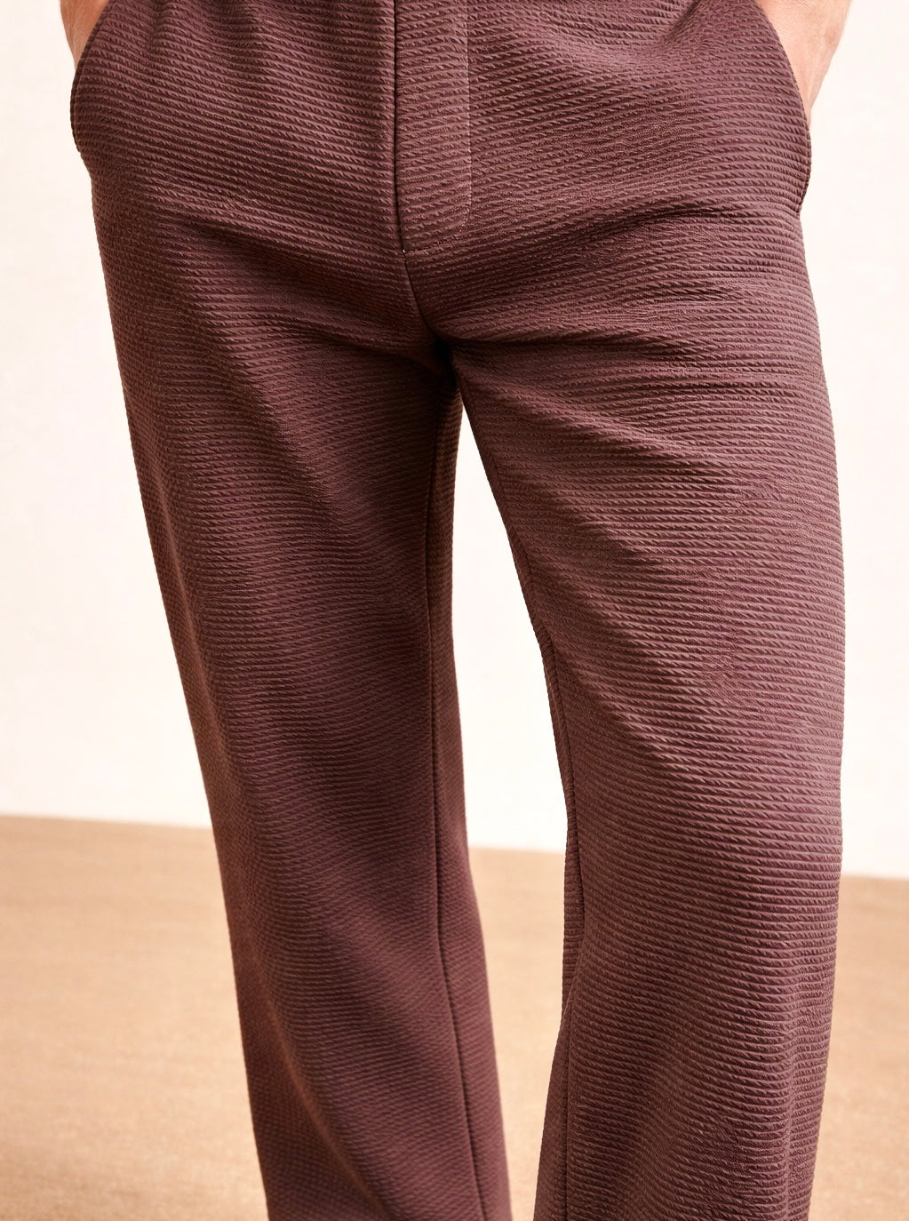 THE GLAMER TEXTURE TROUSER-MAROON