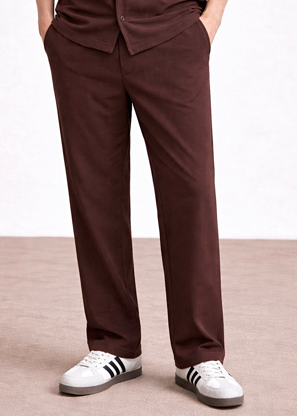THE GLAMER TEXTURE TROUSER-MAROON