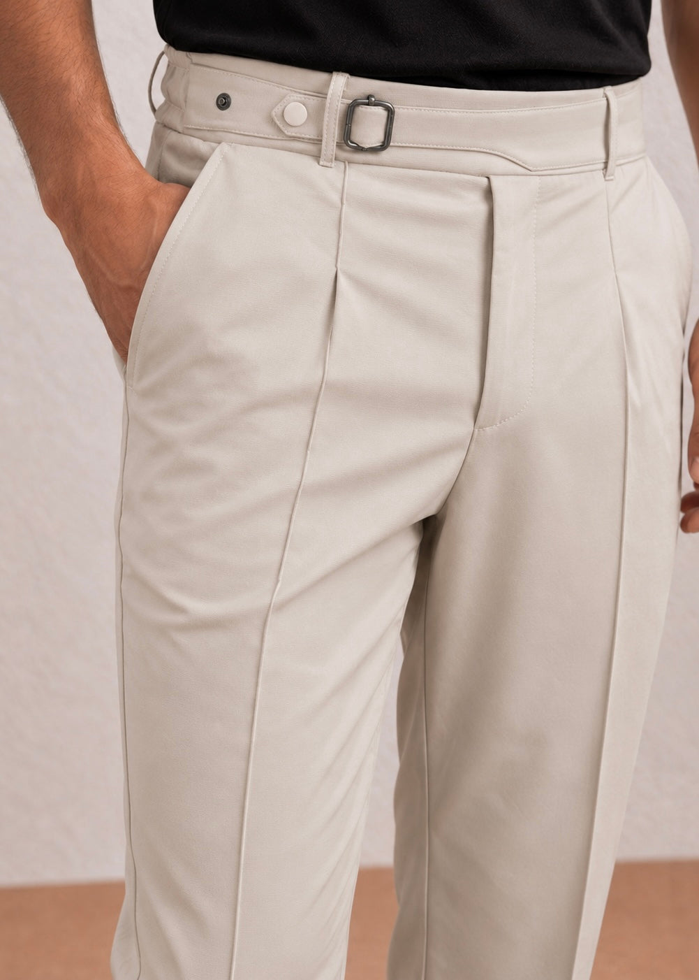 THE HUNTER-CREST GURKHA-OFF WHITE