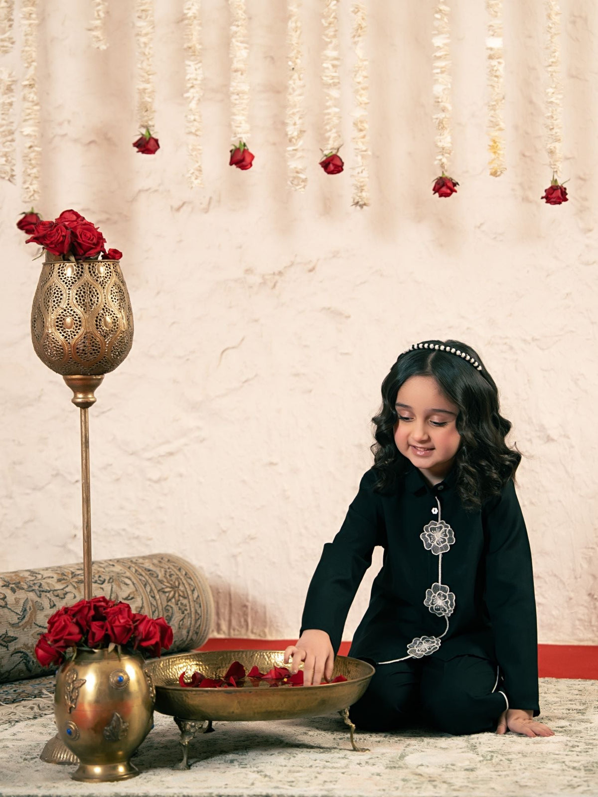 Girls Winter 2Pcs Embroidered Suit VG182-B