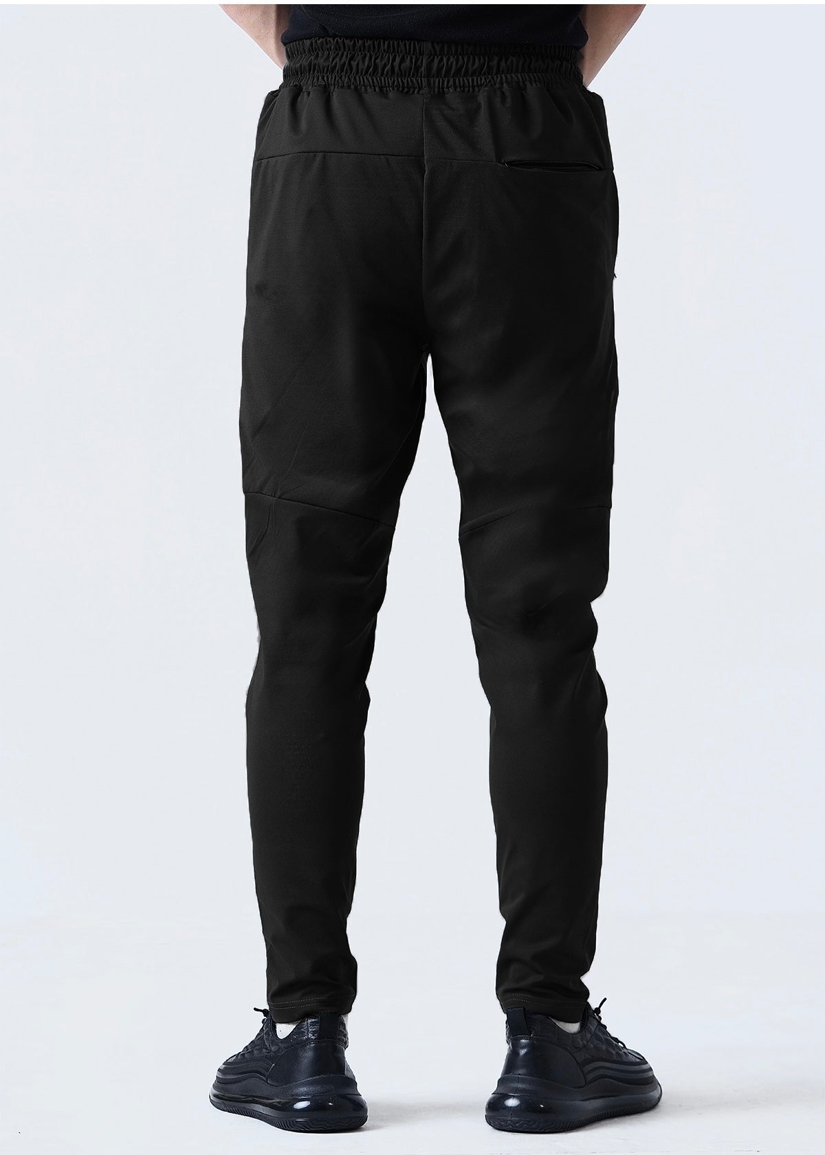 THE LINEN PLEATED TROUSER-BLACK