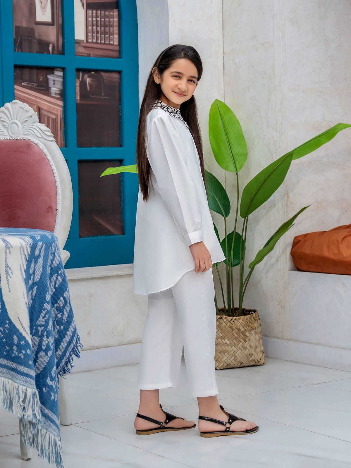 Girls Summer 2Pcs Embroidered Suit VG119-A