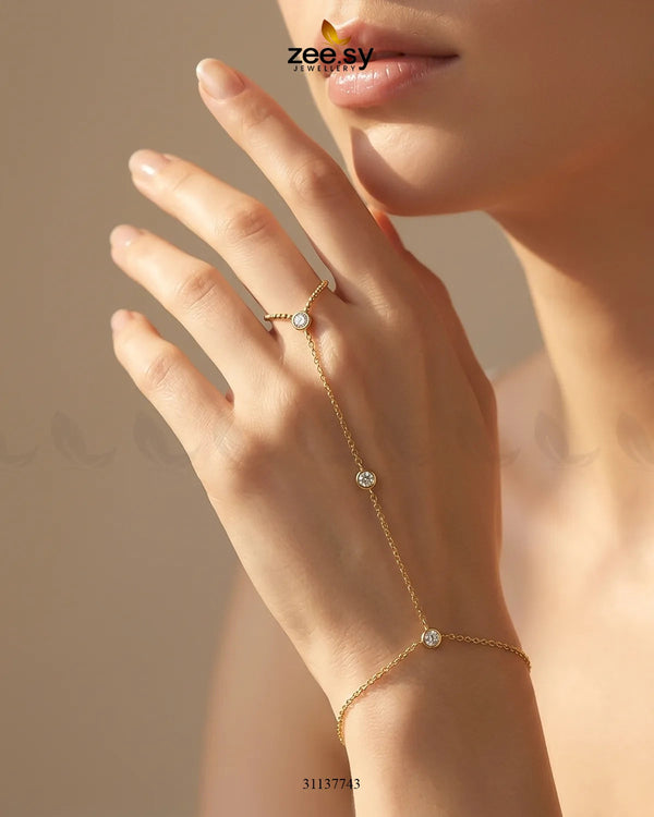 Luxe Bezel Finger Bracelet
