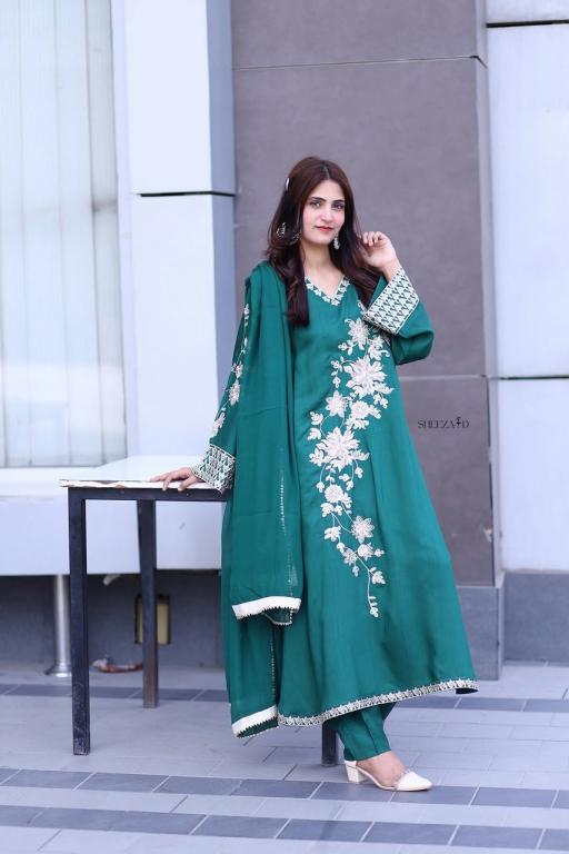Emerald Bloom â€“ Green Embroidered Viscose 3 Piece Suit