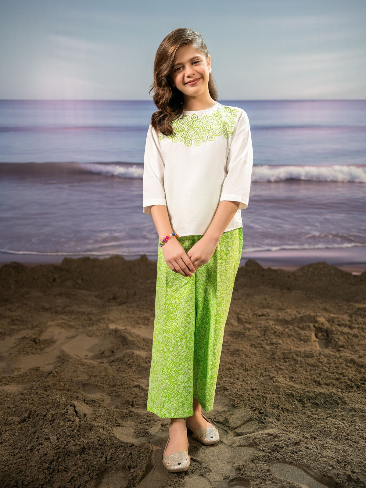 Girls Summer 2Pcs Embroidered Suit VG162-A