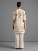 digibazar:/products/web_af1bebb3-fafa-4fd9-81de-4b9ce5be34c6.jpeg